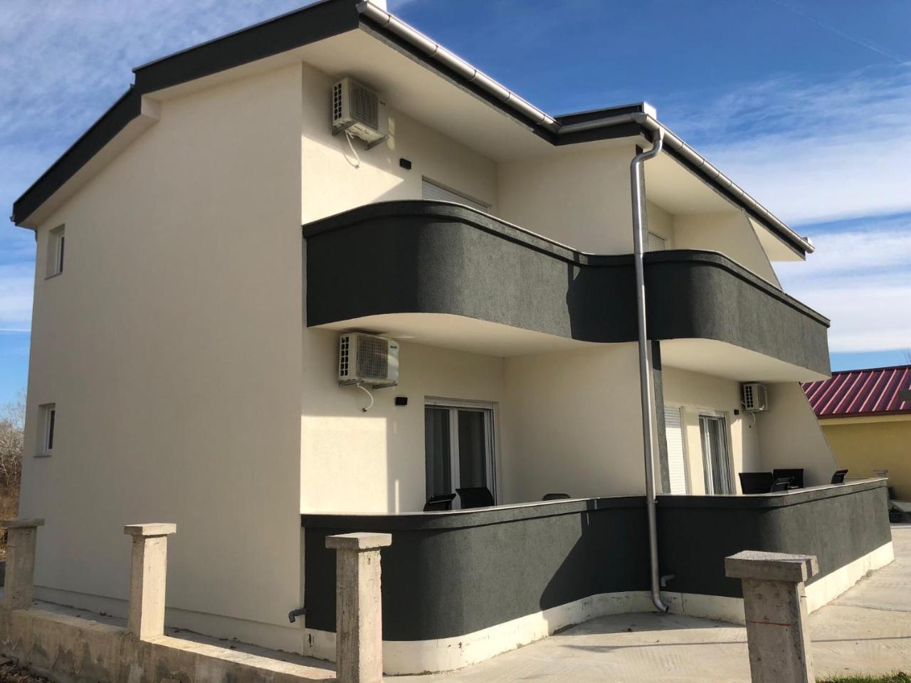 Apartman Lanika